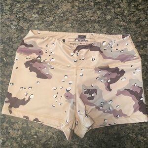 Desert Camo The Barbell Cartel Women's compression Shorts - Medium